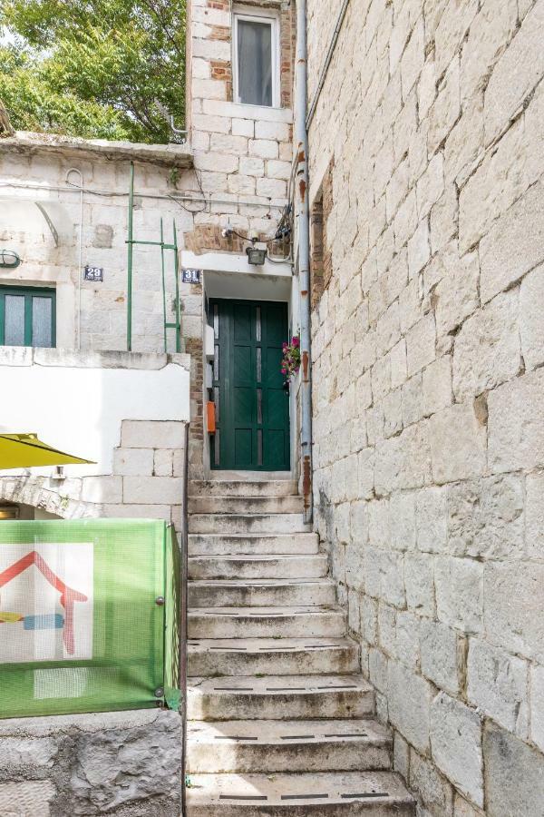 Studio Nana - By Golden Gate In Old Town سبليت المظهر الخارجي الصورة